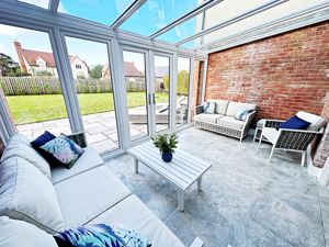 Garden room- click for photo gallery